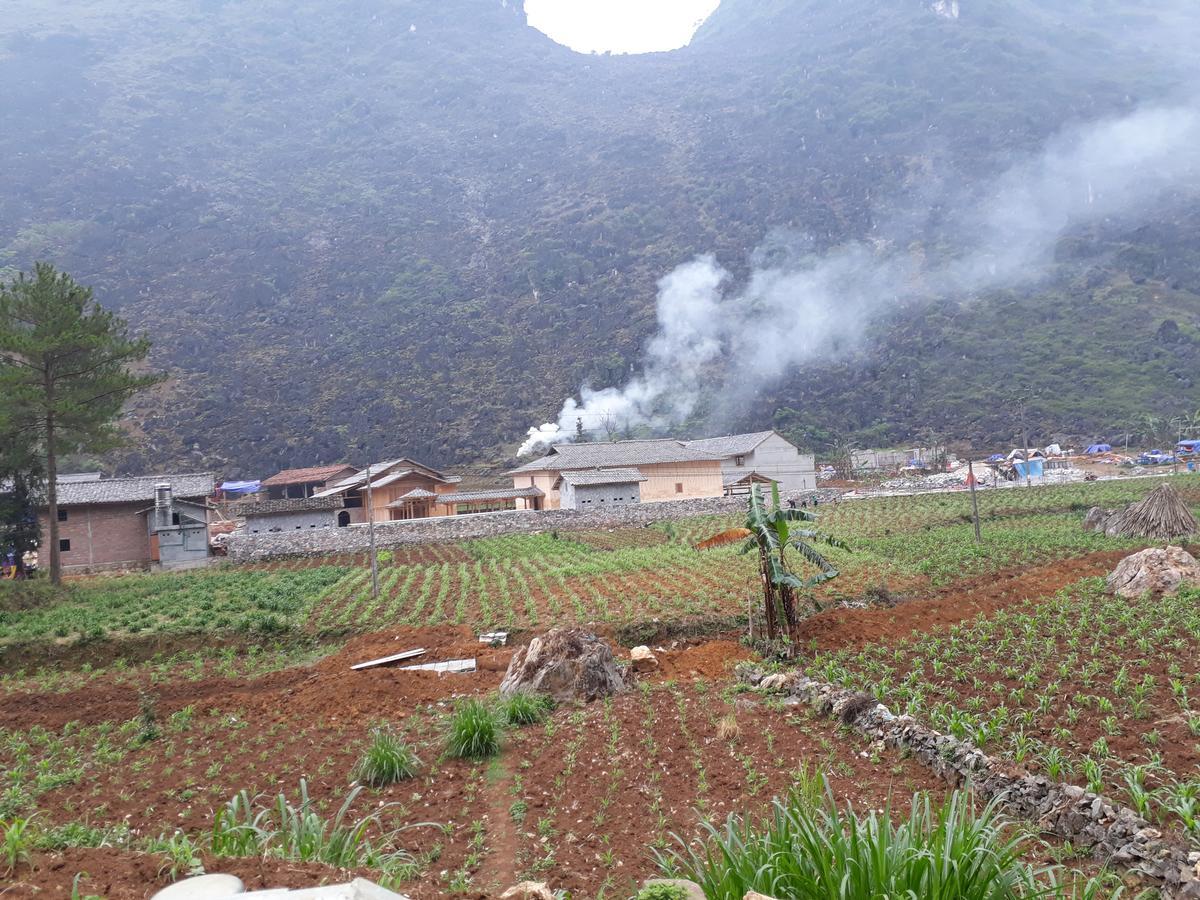 Binh Minh Hostel Dong Van  Buitenkant foto